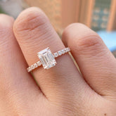 Women Emerald Solitaire Diamond Ring