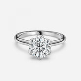 Round Cut Diamond Engagement Ring