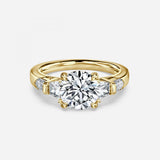 Round Cut Distinct and Elegant Engagement Ring