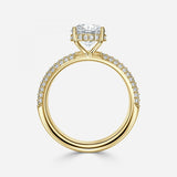 Round Cut Diamond Engagement Ring