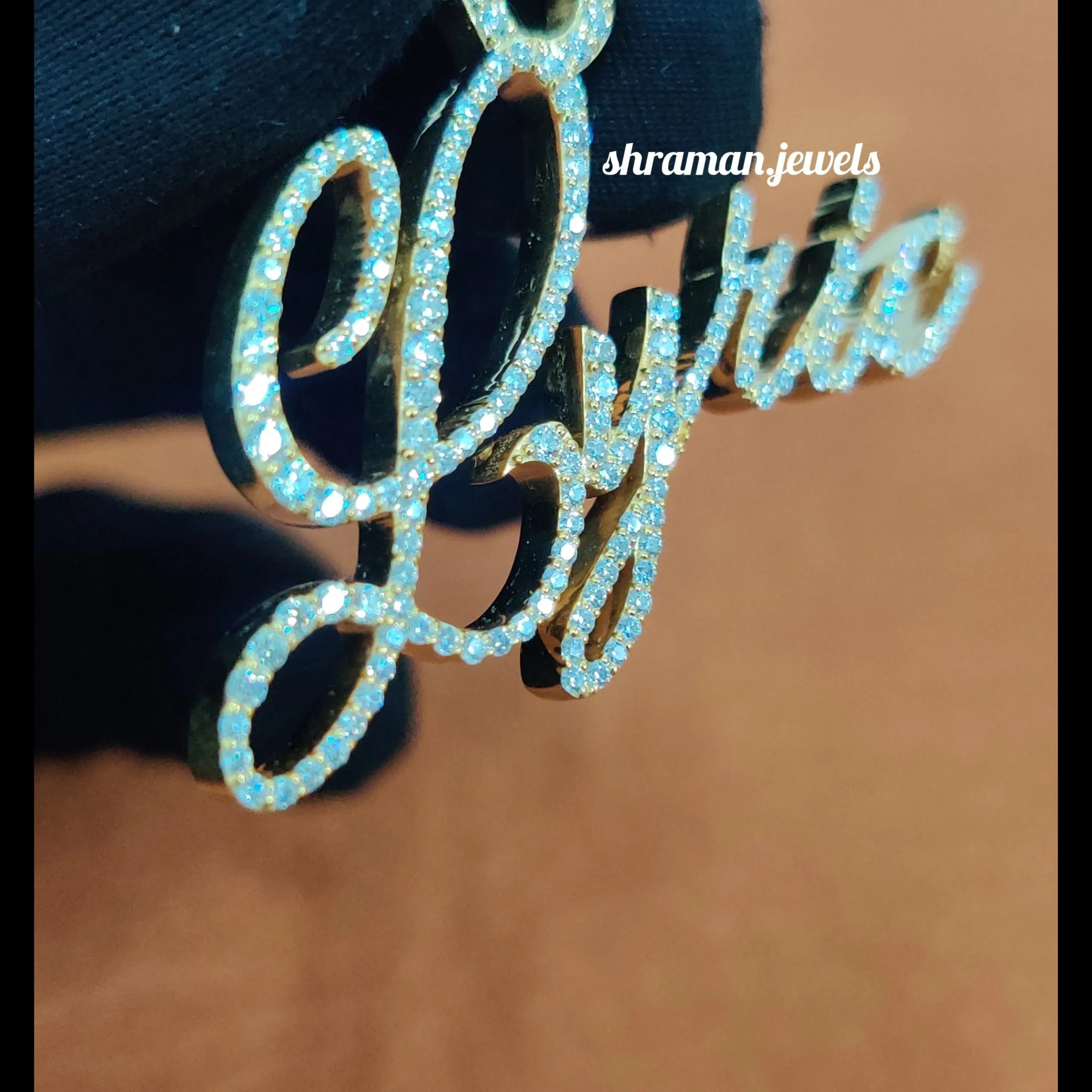 VVS Diamond Letter Pendant 14K solid gold - 1.26 CTW
