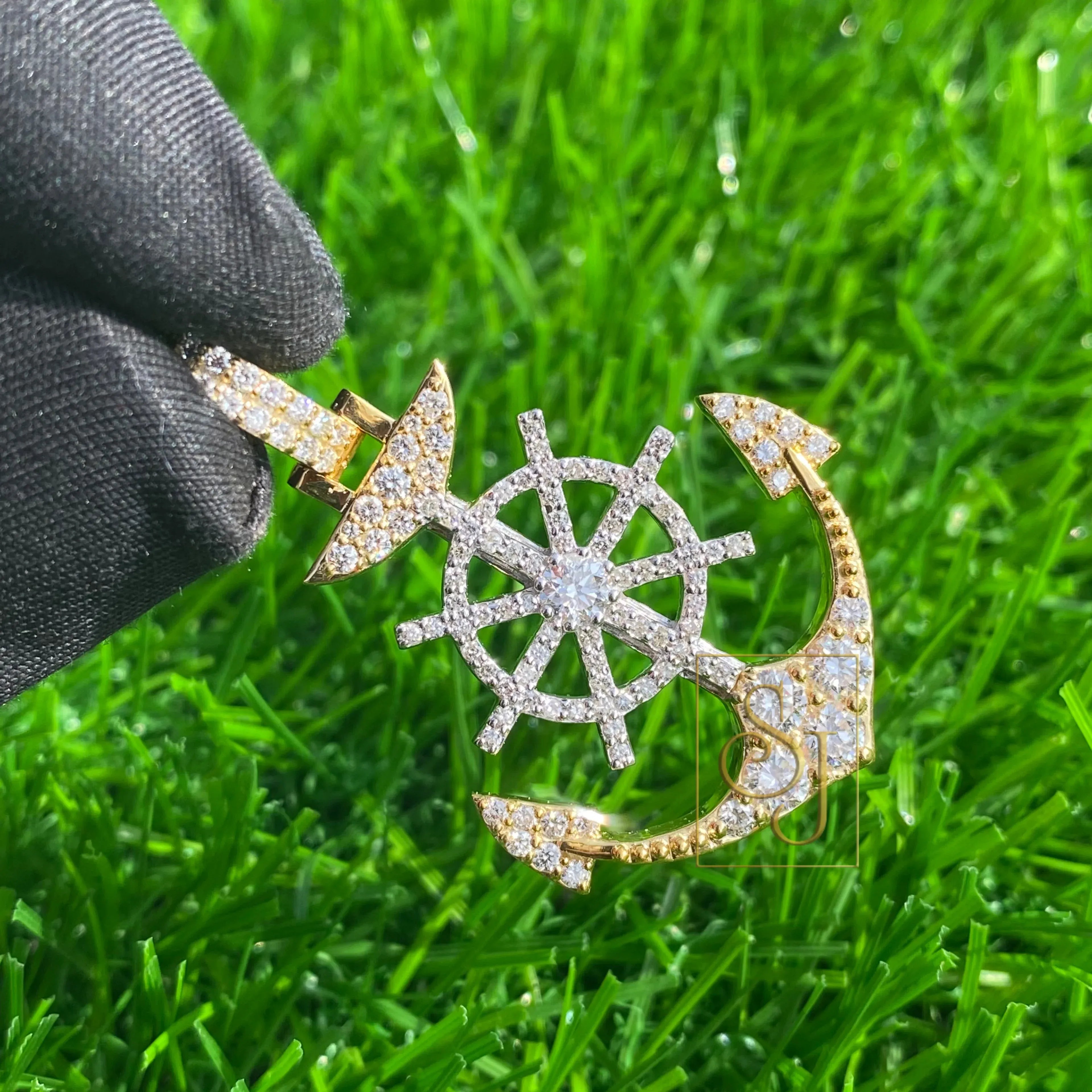 Men's 14K Gold Icy Anchor Pendant Moissanite - 1.9 CTW