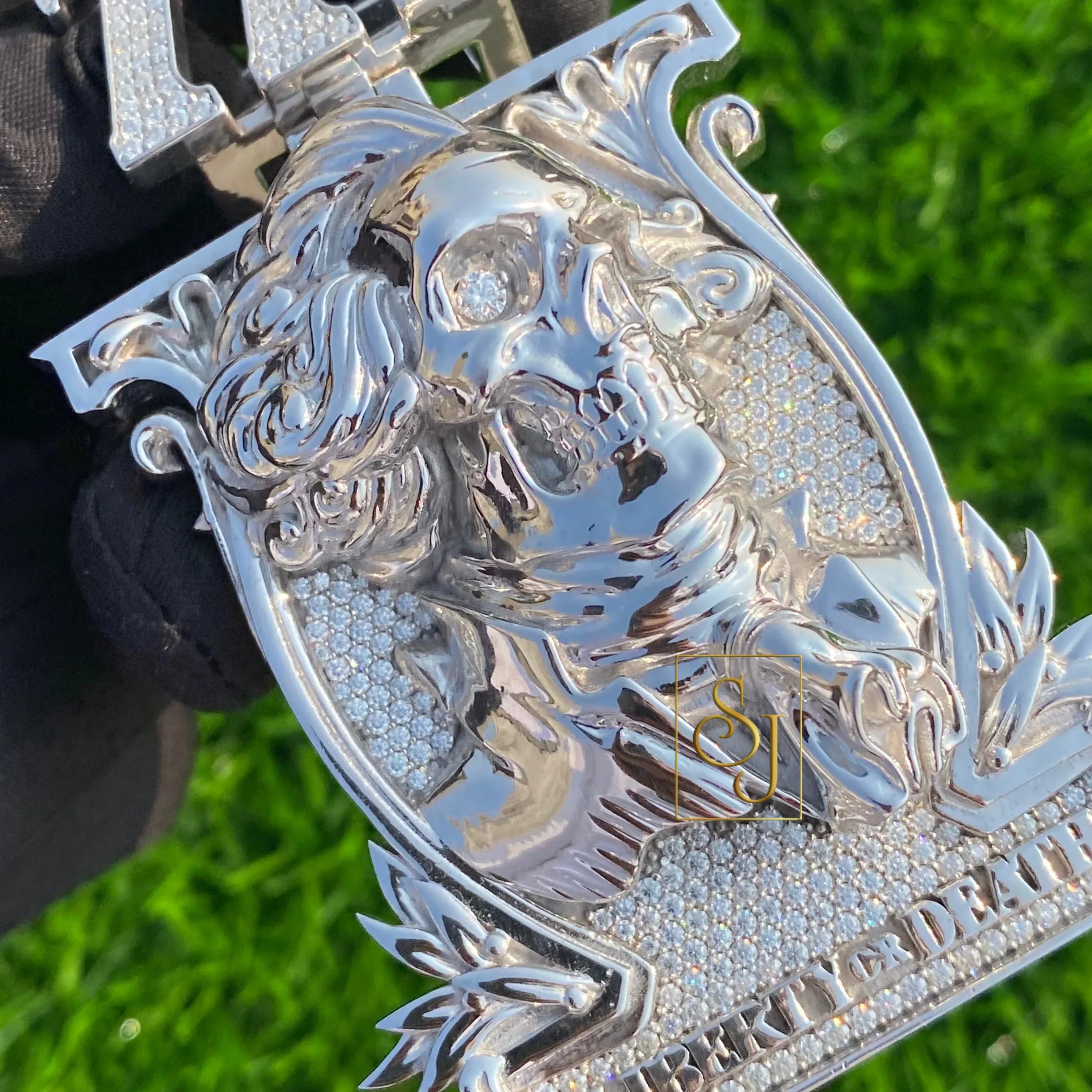 Men's Diamond Skull Pendant Liberty Skull Hip Hop Charm - 5.29 CTW