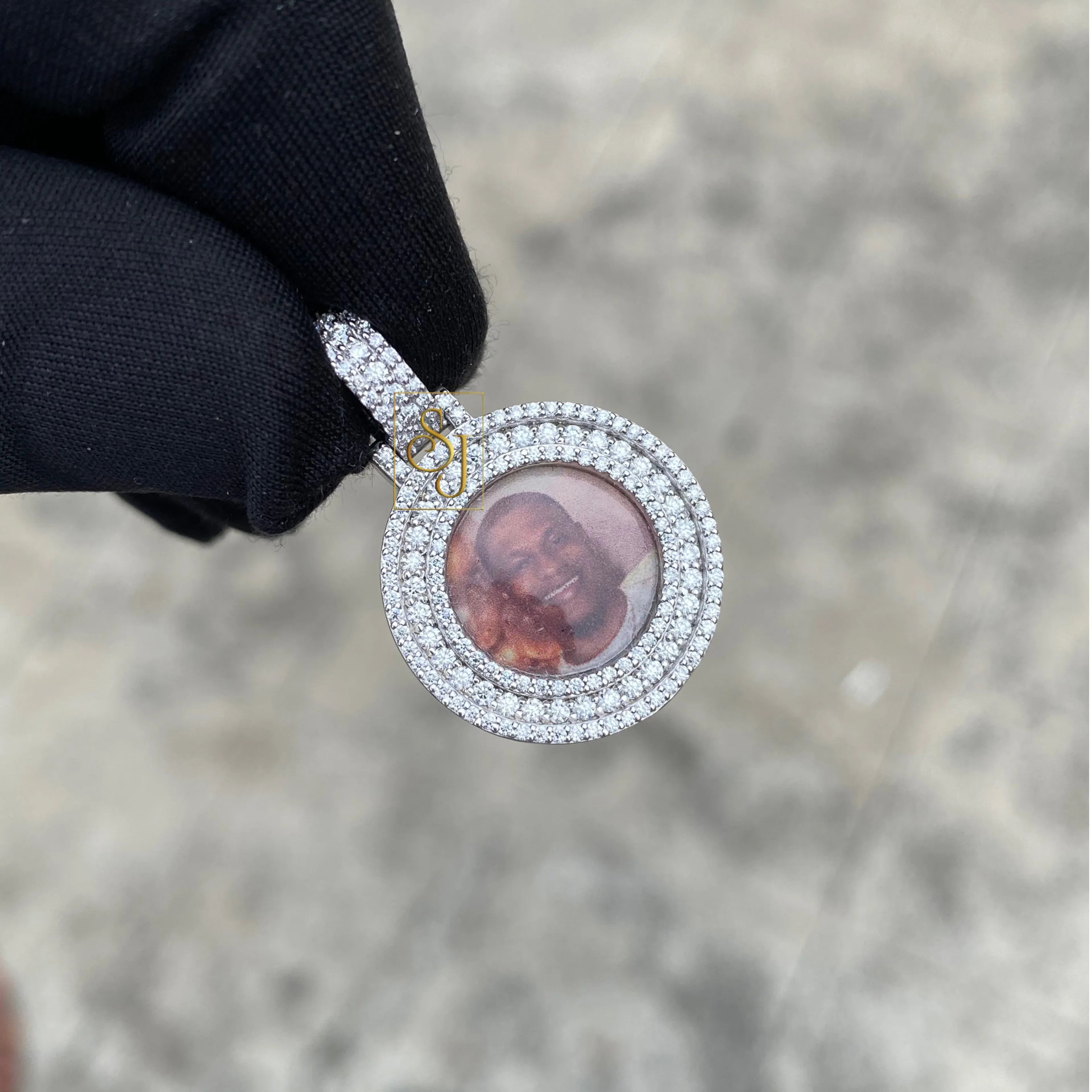 Custom Photo Round VVS Diamond Memory Pendant with 925 Silver