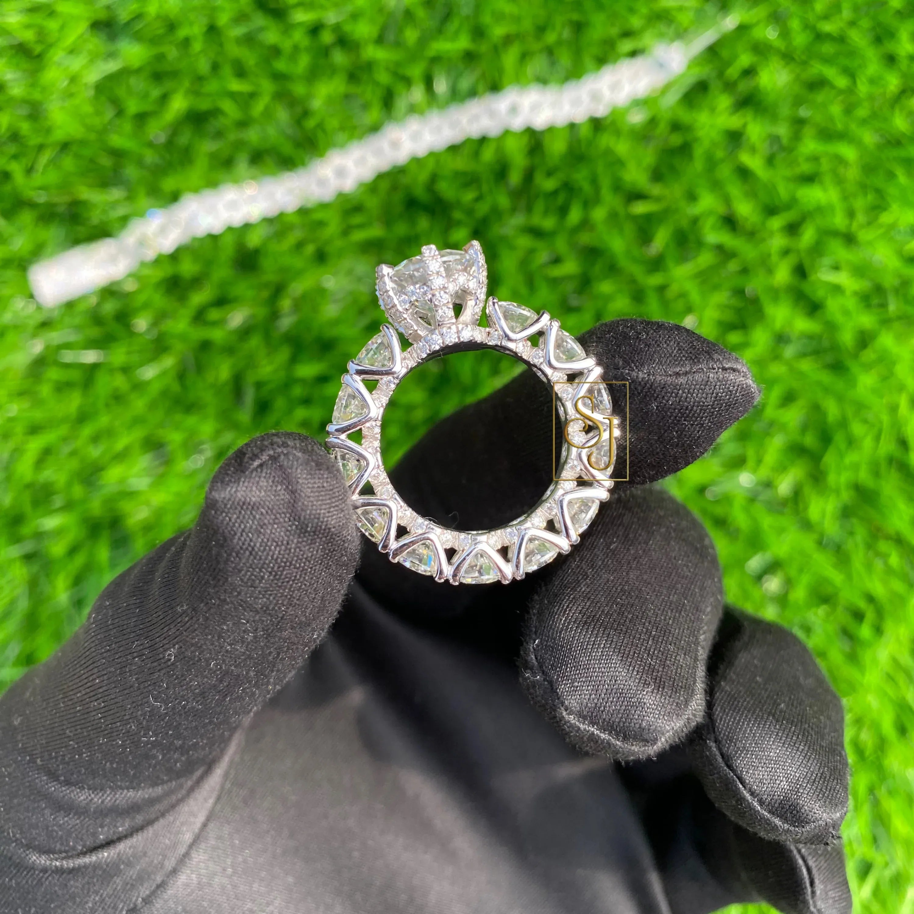 Diamond band 14k Solid Gold