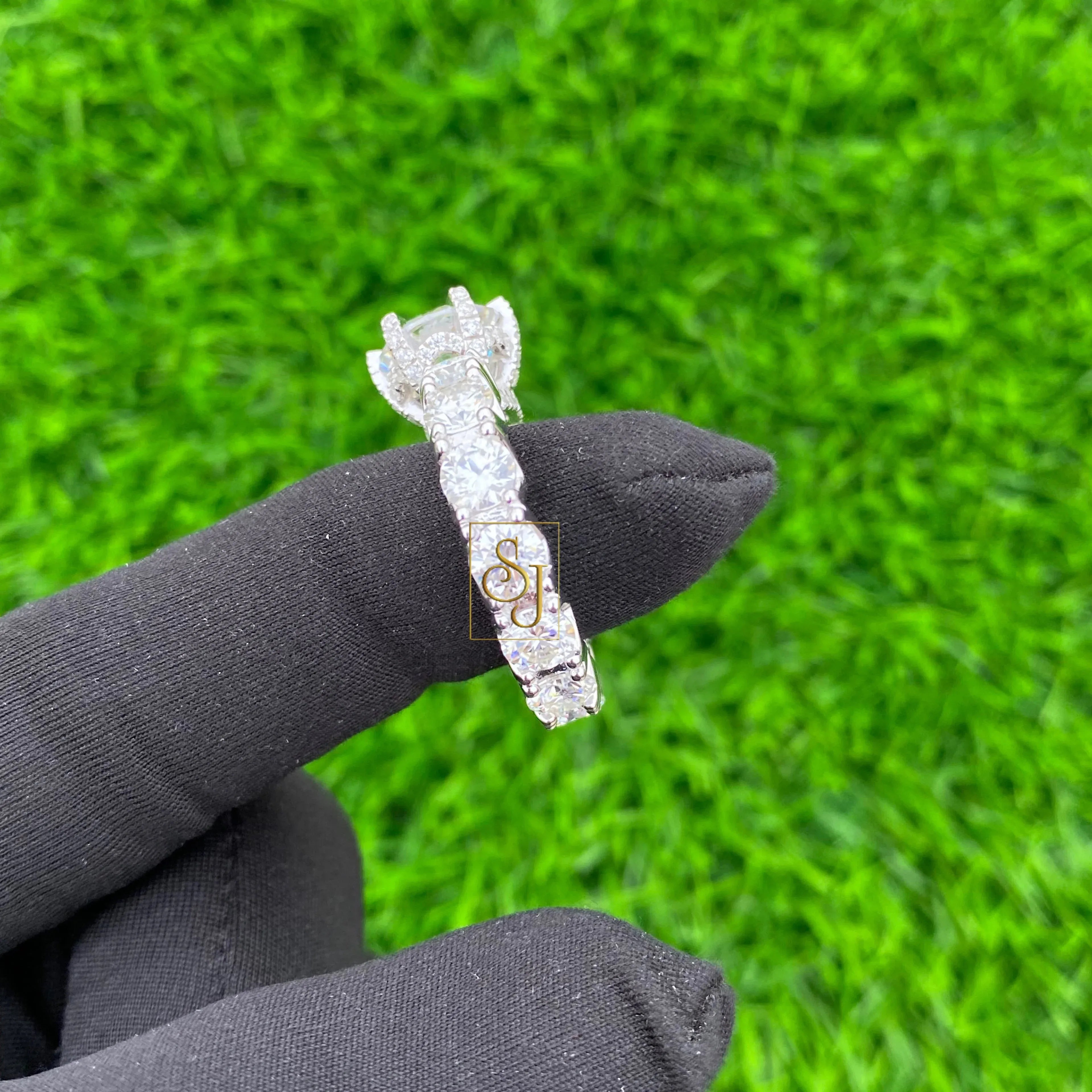 Diamond band 14k Solid Gold