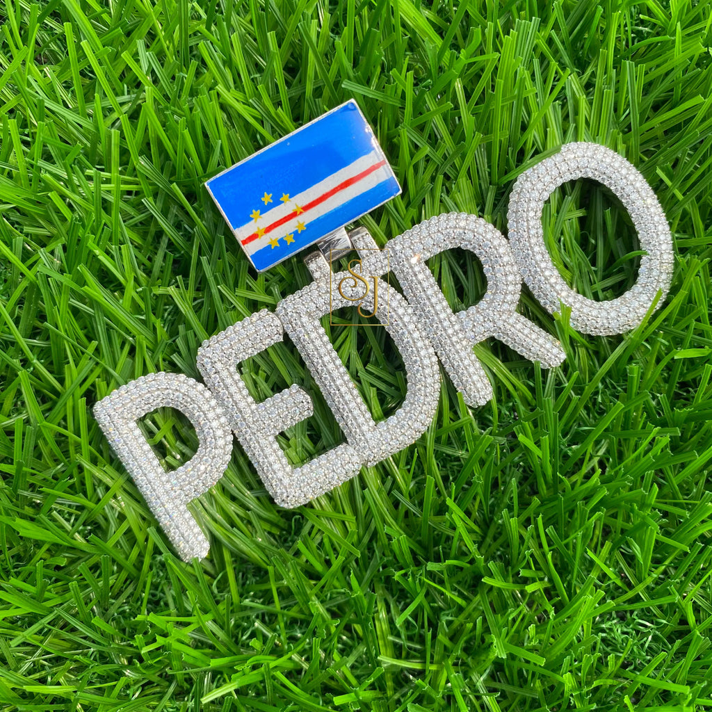 Diamond Name Pendant “Pedro” in 10K solid Gold – 7.56 CTW