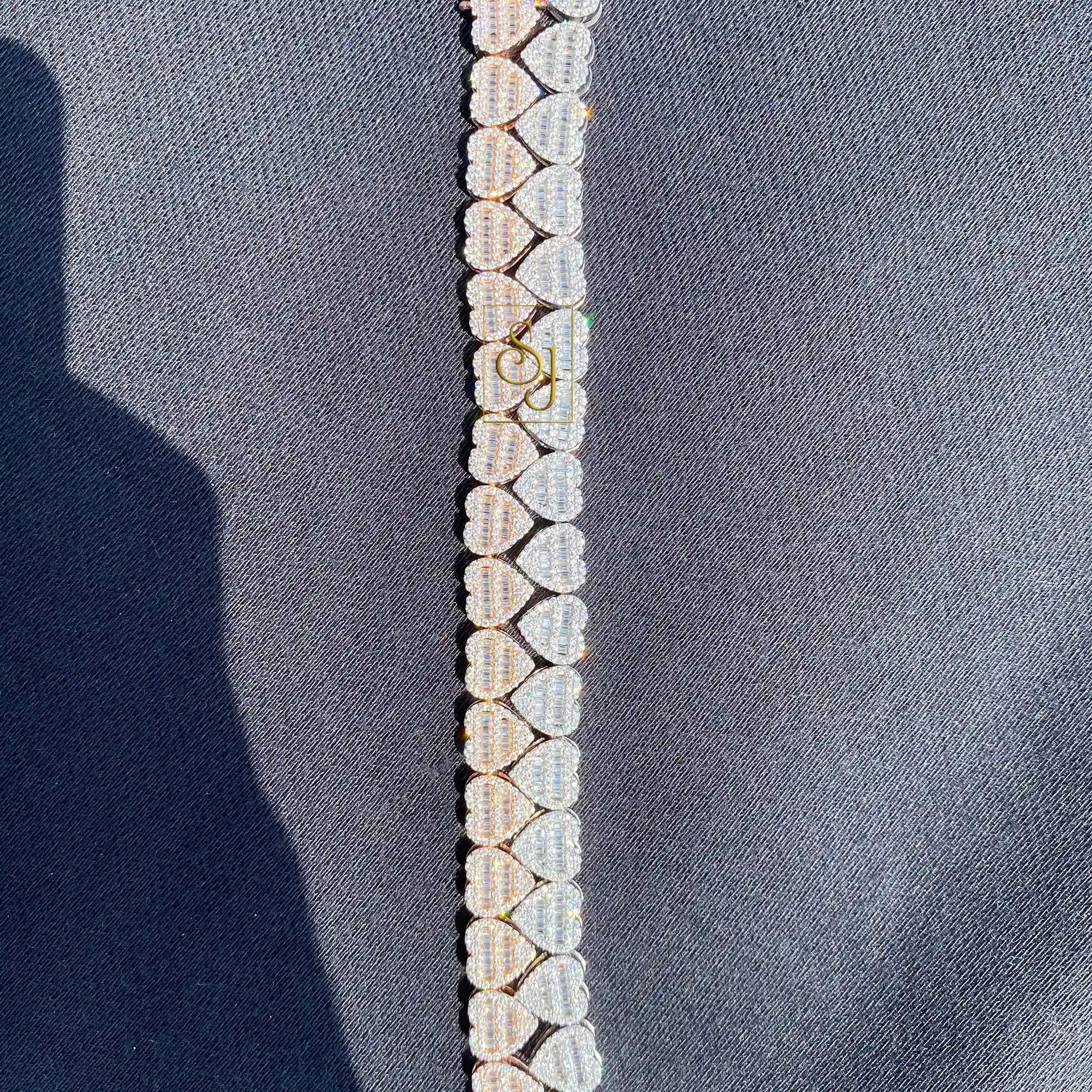 Luxury 10MM VVS Baguette Heart Tennis Bracelet: Unisex Diamond Elegance