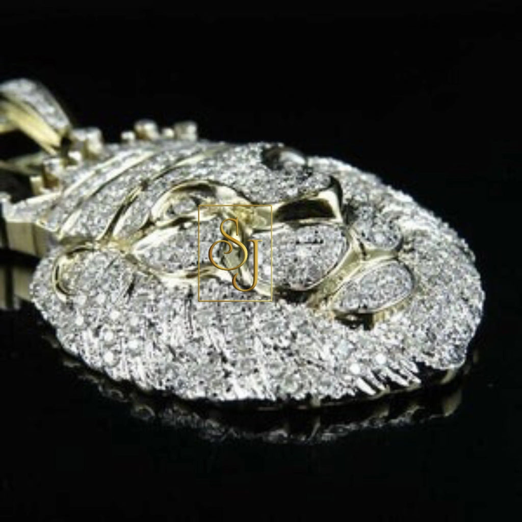 Men's VVS LION Diamond Pendant - 4.50 CTW