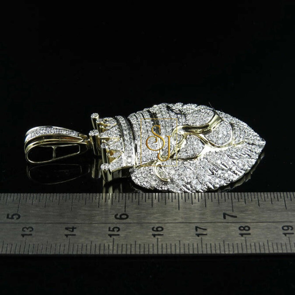 Men's VVS LION Diamond Pendant - 4.50 CTW
