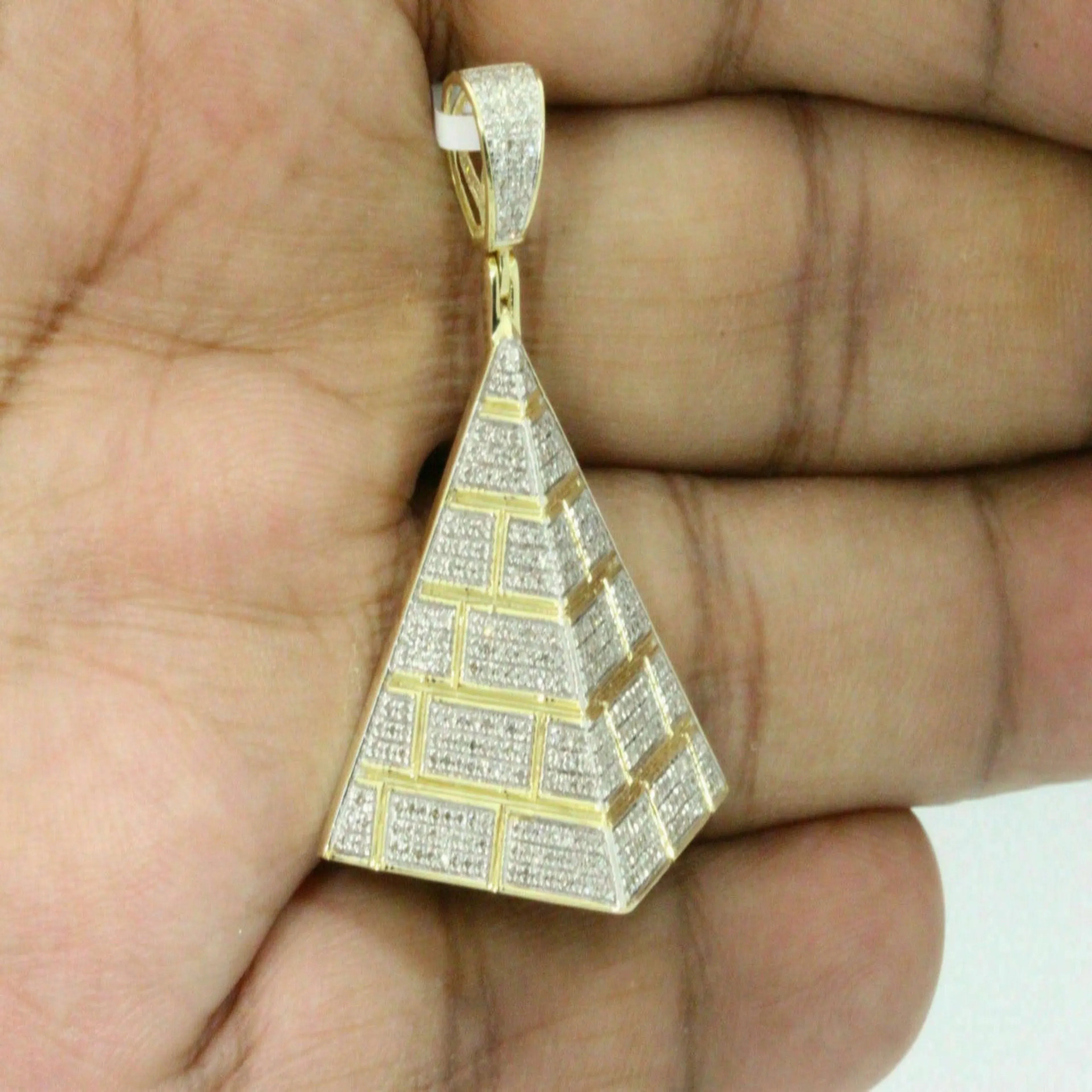 Egyptian pyramid 10K solid gold diamond pendant - 2.96 CTW