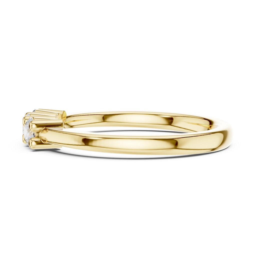 Three Stone Diamond Ring in Yellow Gold Round Cut  Engagement Ring