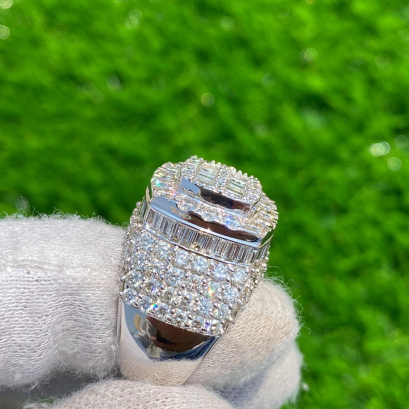 Cluster Diamond Men’s Engagement ring - 9.07 CTW