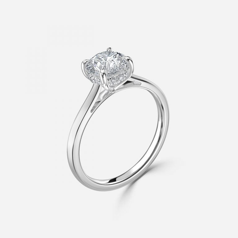 Round Cut Engagement Ring
