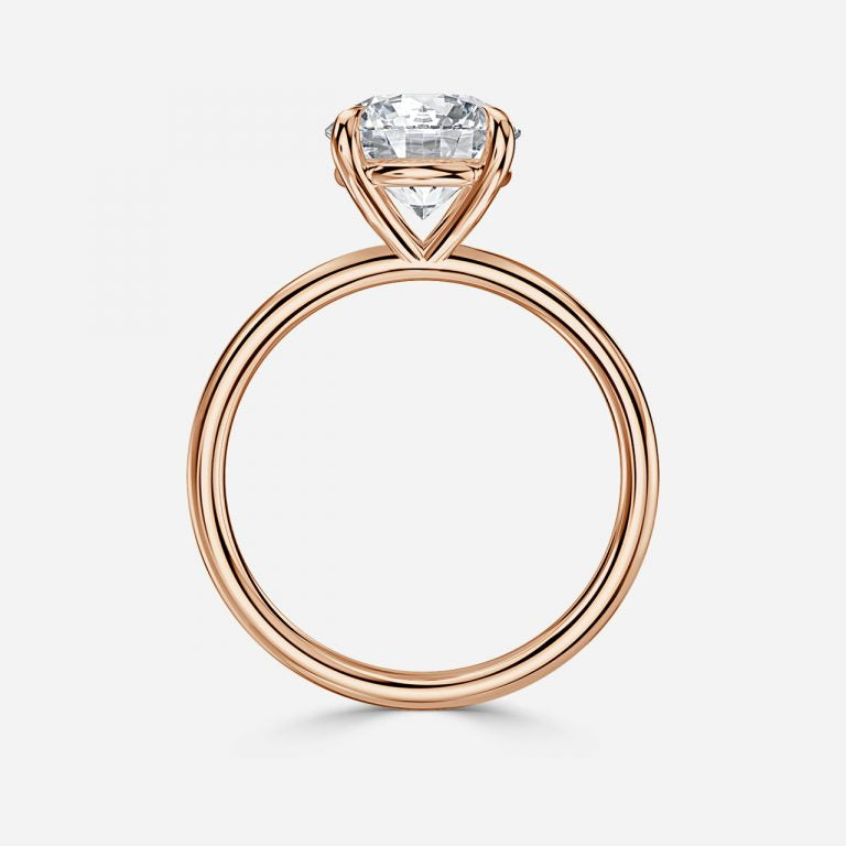 Round Cut Solitaire Engagement Ring