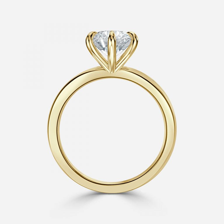 Round Cut Solitaire Engagement Ring