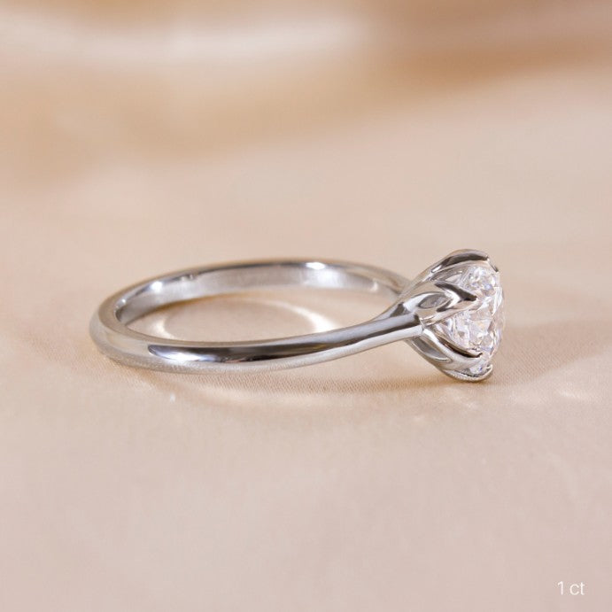 Round Cut Diamond Engagement Ring