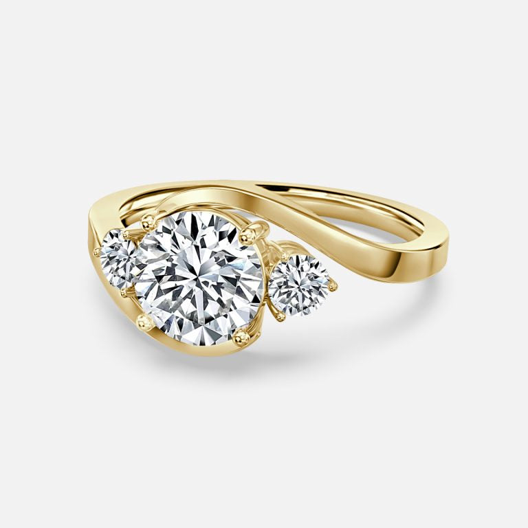 Round Cut Diamond Engagement Ring