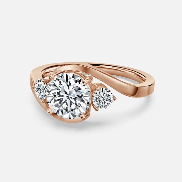Round Cut Diamond Engagement Ring