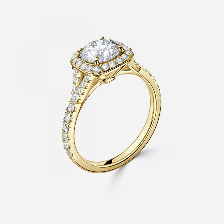Round Cut Halo Engagement Ring