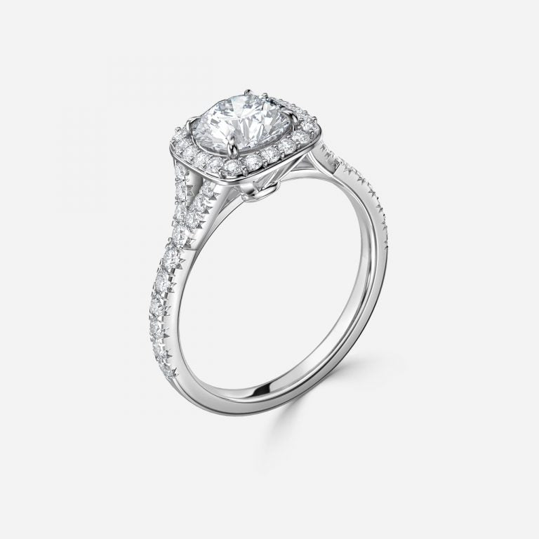 Round Cut Halo Engagement Ring