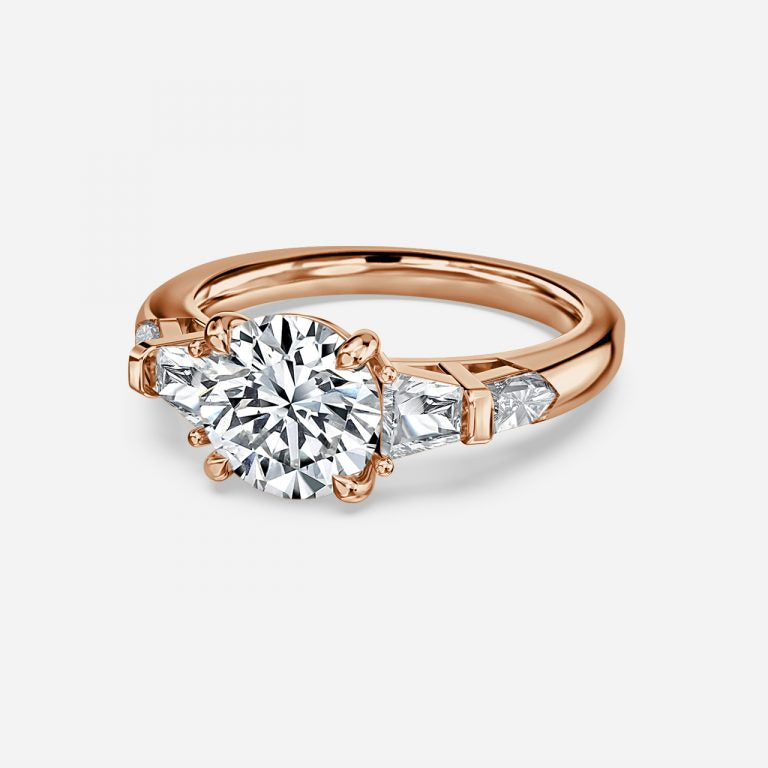 Round Cut Distinct and Elegant Engagement Ring