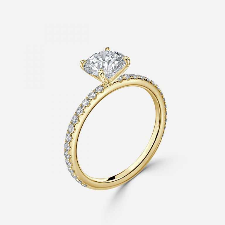 Round Cut Engagement Ring