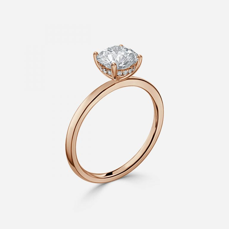 Round Cut Engagement Ring