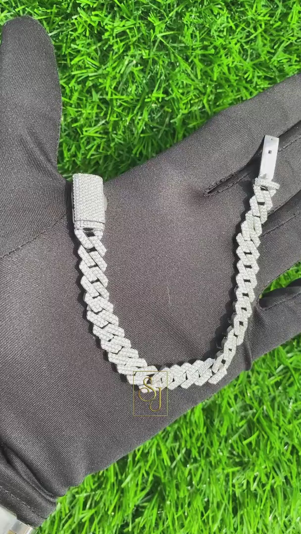 Men's 8MM VVS Cuban Link Bracelet