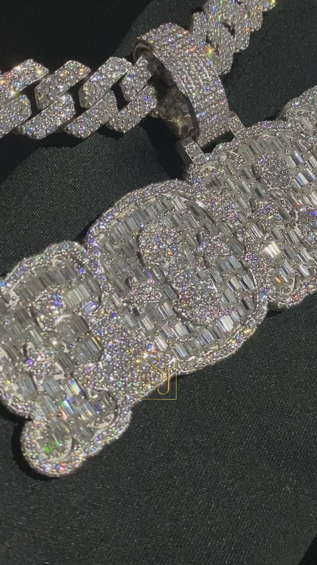 Men's custom Iced Out Hip Hop VVS Pendant for Prom Party