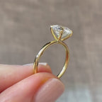 Round Cut Free Style Engagement Ring