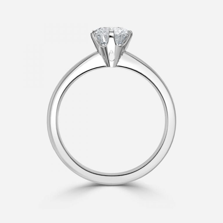 Round Cut VVS Engagement Ring