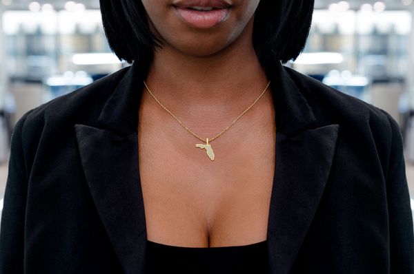 Florida State Diamond Pendant 10K Solid Gold - 0.20 CTW