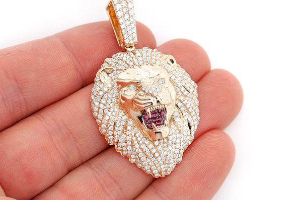 Mens 10K Gold Lion Head Diamond VVS Pendant - 3.20 CTW