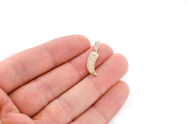 Roman CLAW Diamond Pendant 14K Solid Gold - 0.25 CTW